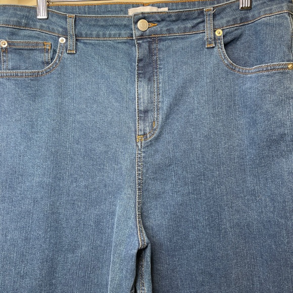 ASOS | Two Toned High Waisted Wide Legged Gaucho Jeans - Picture 5 of 12